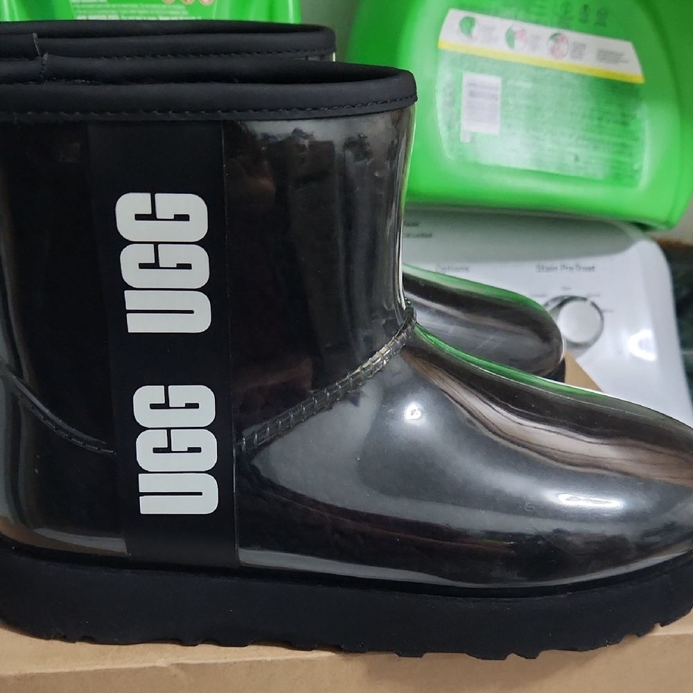 UGG W Classic Clear Mini Size 8